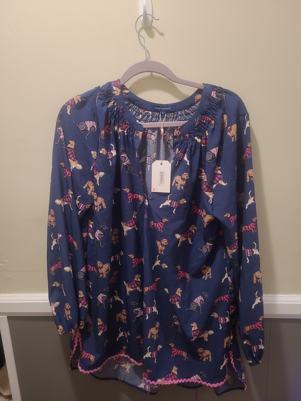 Simply Southern Women's Large Tunic Top V Neck Dogs Ruched Top NWT BLUE